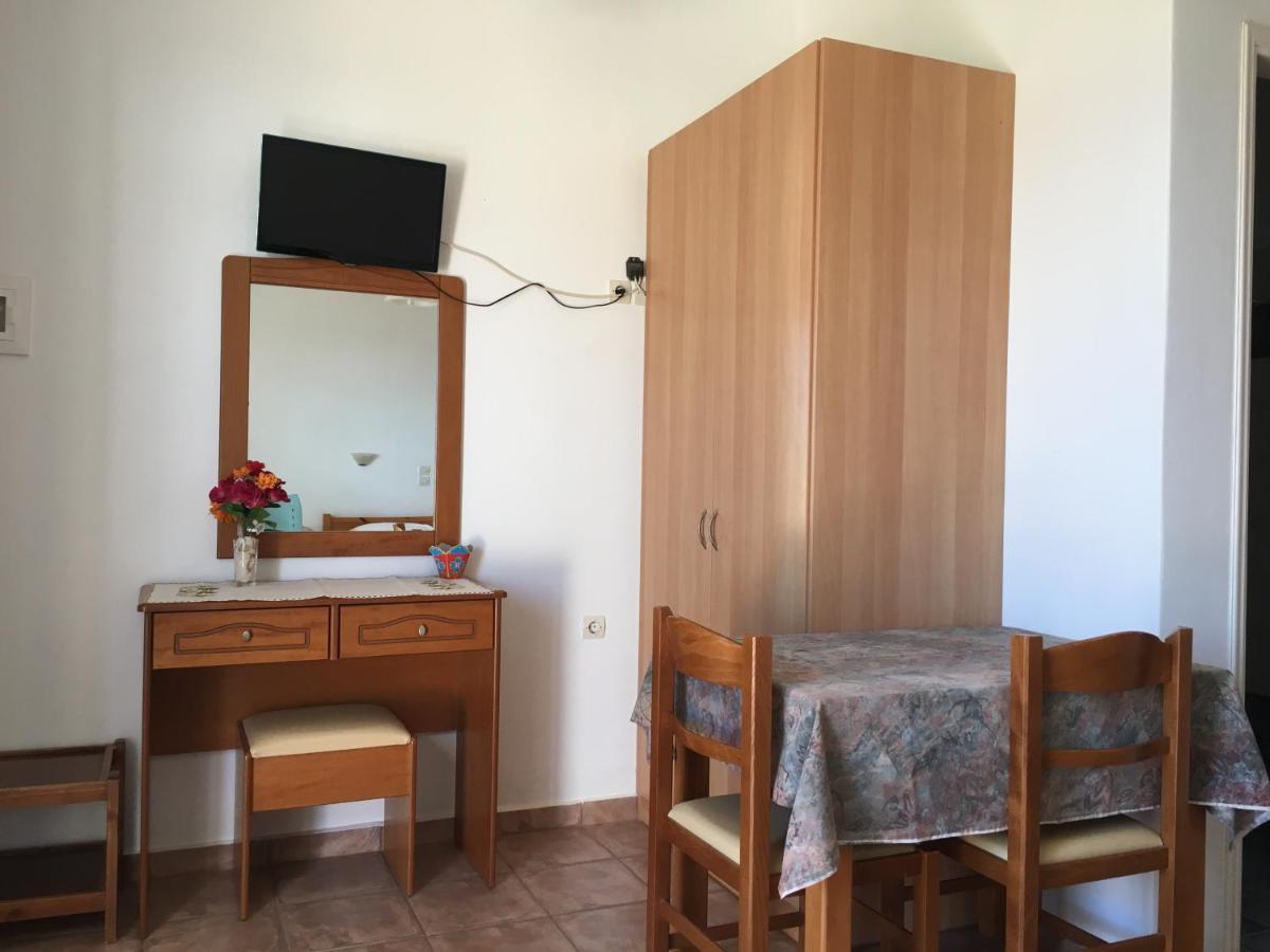 Eugenia travasarou sea view appartments Diakofti Esterno foto