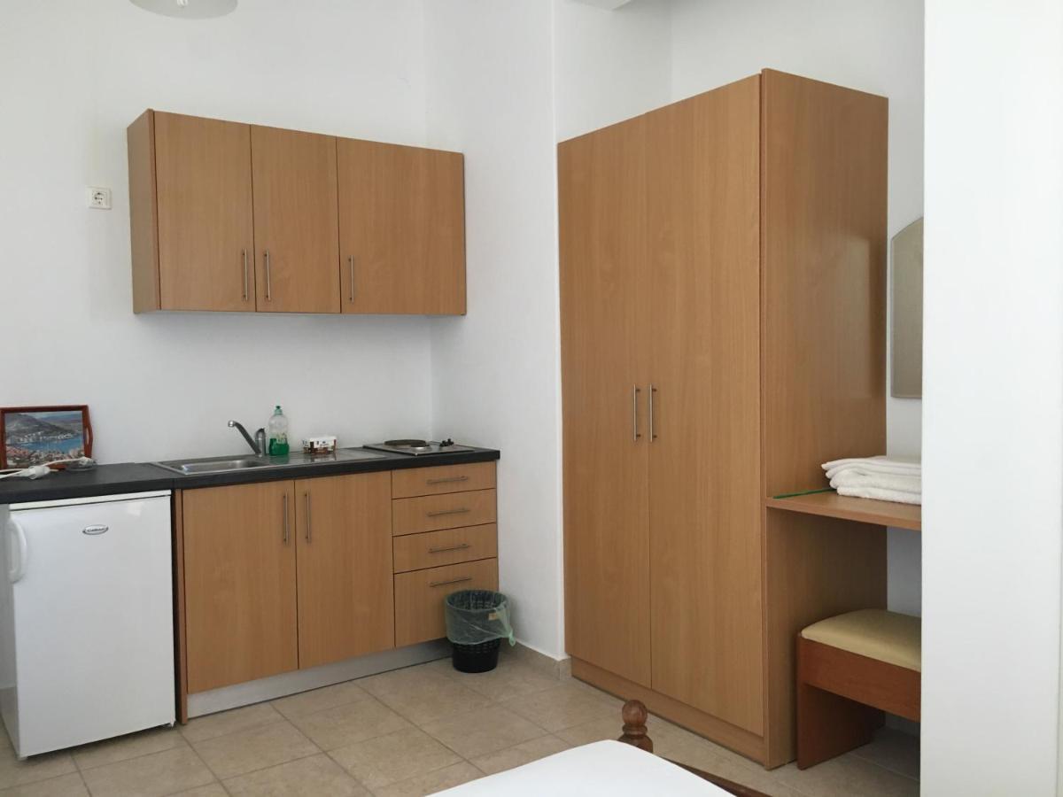 Eugenia travasarou sea view appartments Diakofti Esterno foto